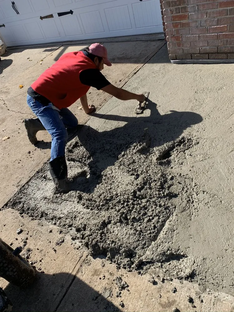 Custom lawn care service for homes in Urbandale, IA by H&T Lawn Mowing Services