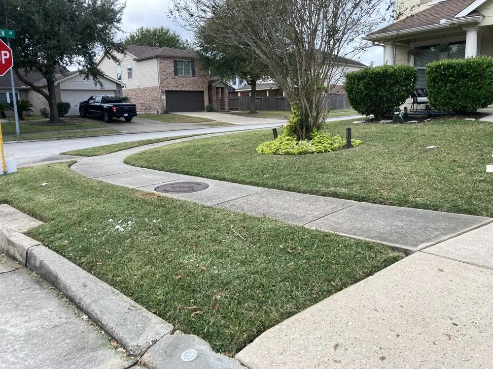 Custom lawn care service near you across Spring, TX - HTX Lawn & Pressure Wash