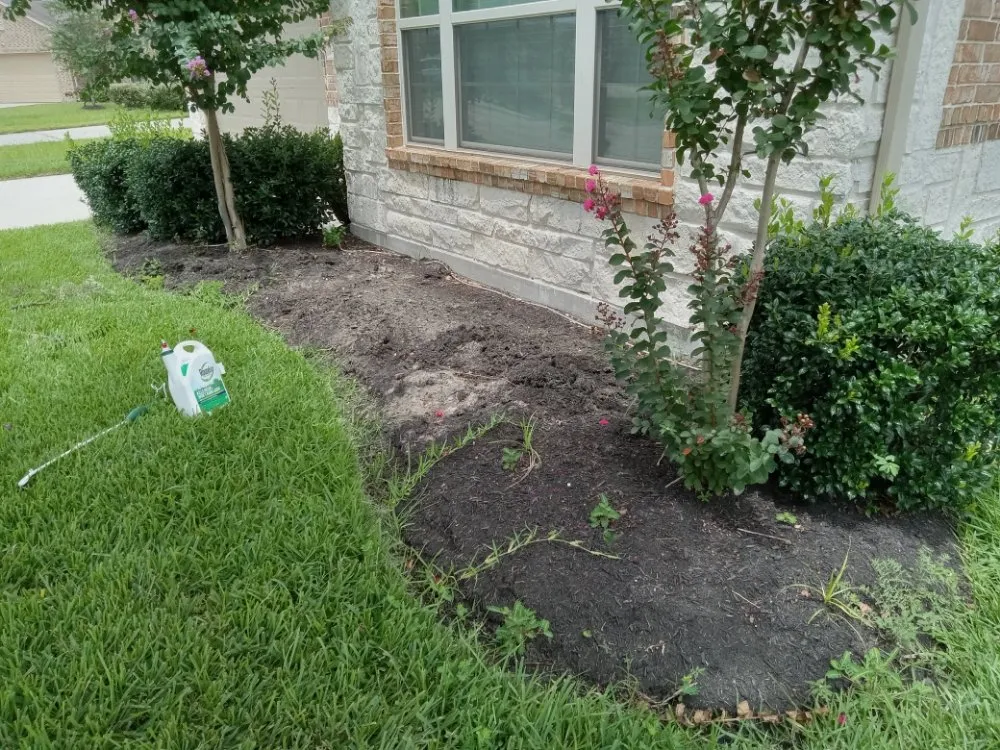 Affordable garden landscaping in Spring, TX - HTX Lawn & Pressure Wash