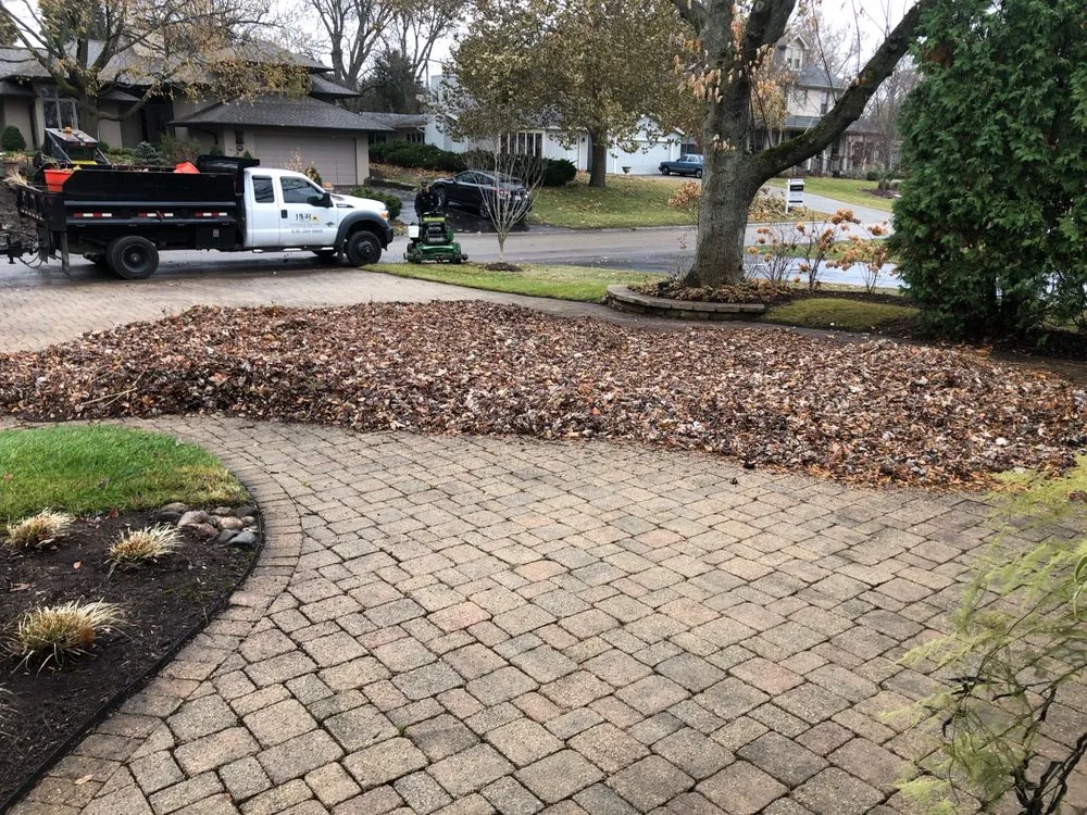 Reliable landscape design for beautiful yards in York, SC by Hub Landscape & Lawn Care