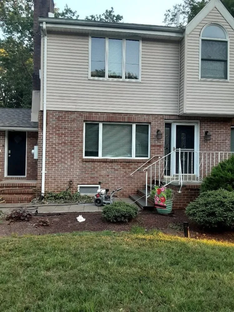 Expert yard cleanup service in Trenton, NJ - Hub-Ru