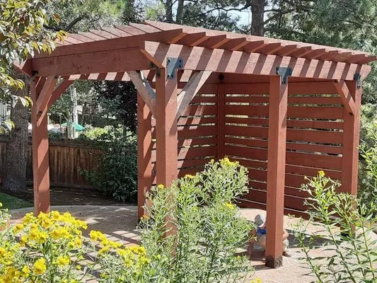 Huber Landscaping Logo