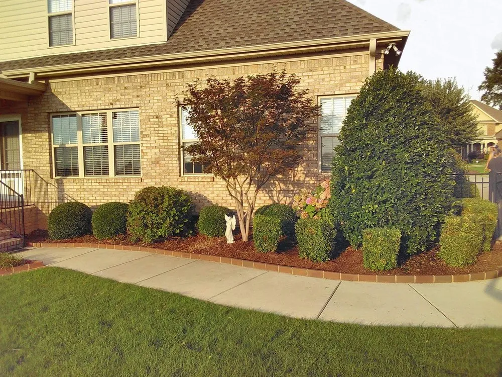 Professional garden landscaping experts serving Huntsville, AL - Huber Tree Service