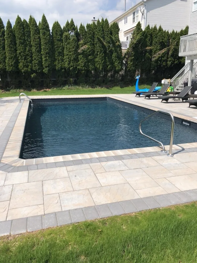 Affordable lawn mowing service experts serving Wayne, NJ - Hubinger Landscaping