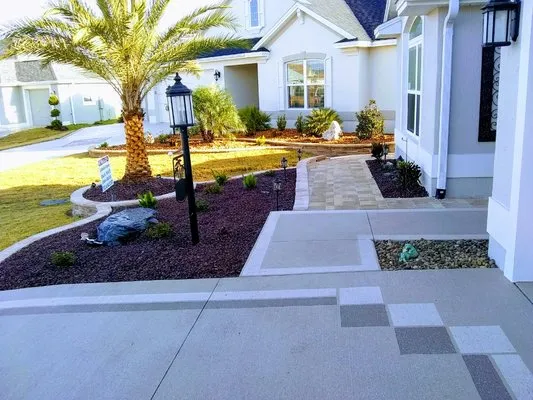 Huckleberry Landscaping Logo