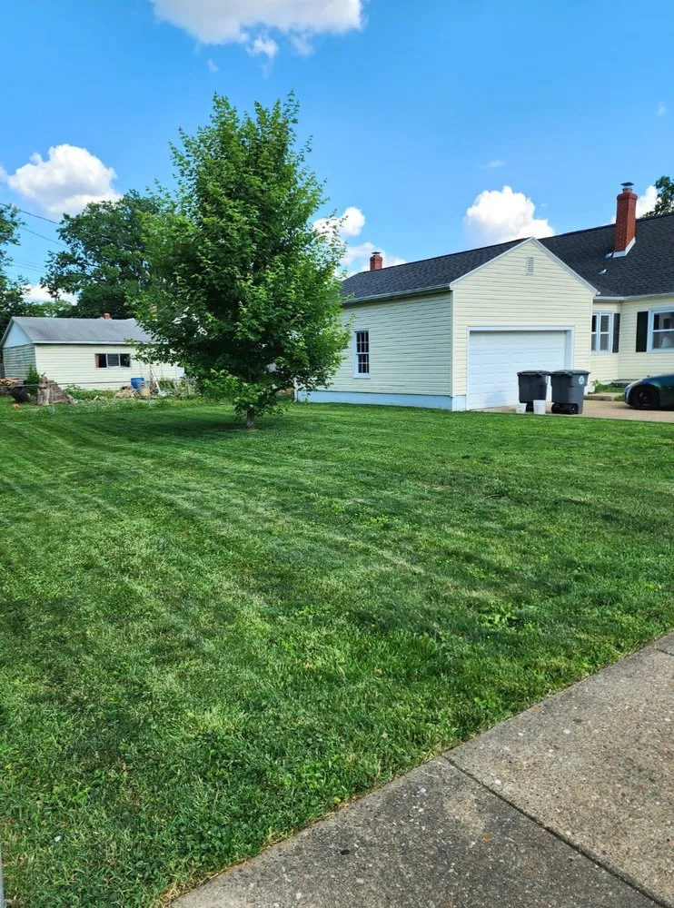 Expert lawn mowing service experts serving Evansville, IN - Hudson Family Lawn Care