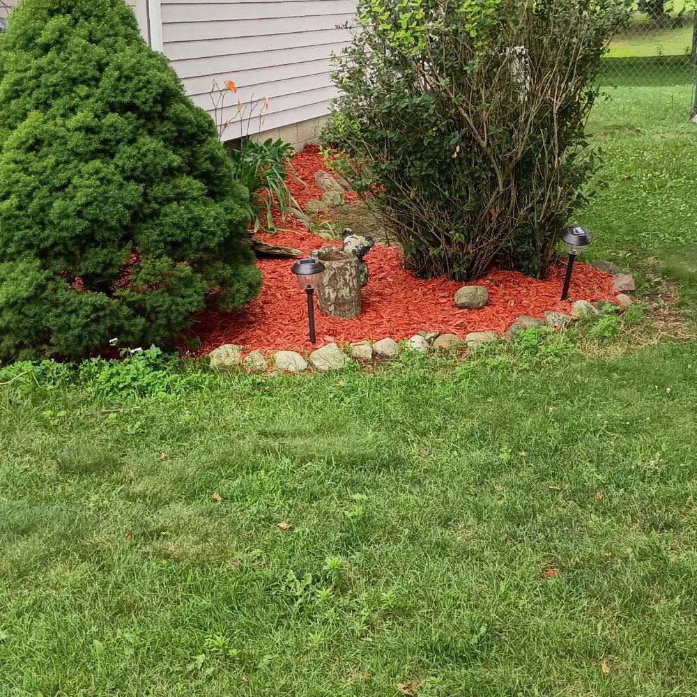 Trusted yard maintenance in North Branch, MI by Hudson Hauling And Junk Removal