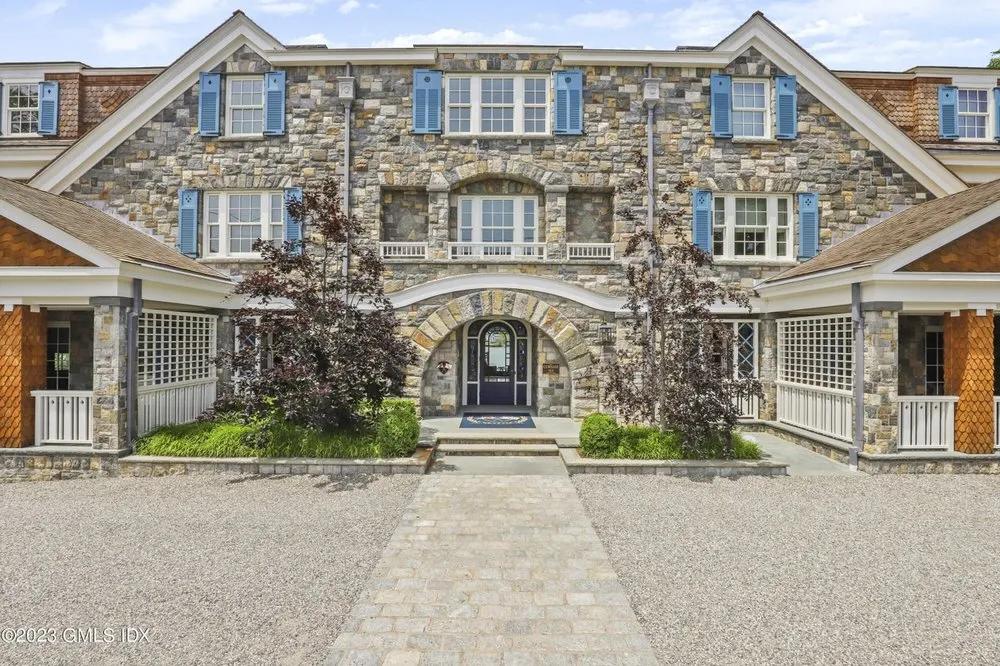 Local yard maintenance in Pound Ridge, NY by Hudson Landscape Contractors & Tree Care Specialists, Inc.