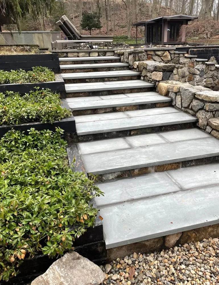 Top-rated yard cleanup service for homes in Pound Ridge, NY by Hudson Landscape Contractors & Tree Care Specialists, Inc.