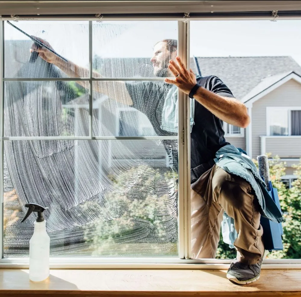 Local lawn mowing service experts serving New York, NY - Hudson Shine Cleaning