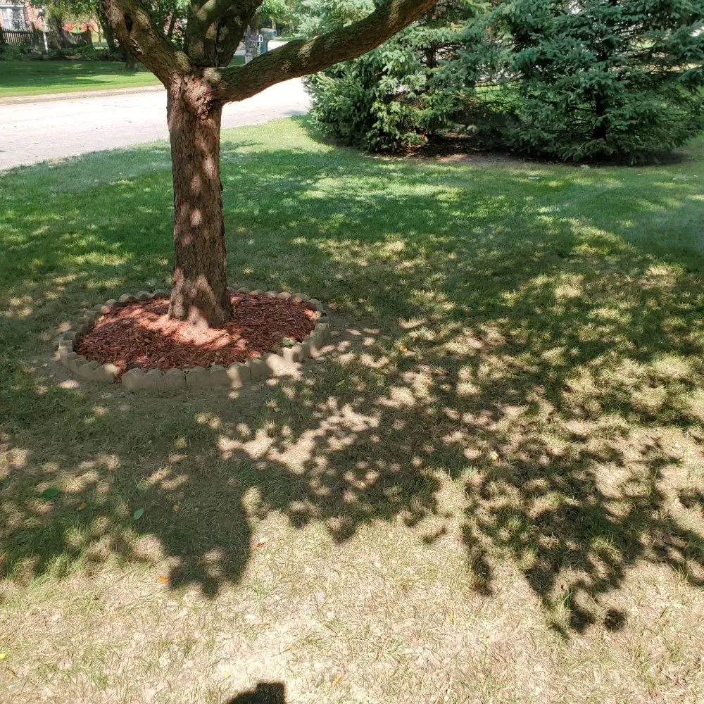 Top-rated garden landscaping for beautiful yards in Anderson, IN by Hudson's Lawn Care And Landscaping