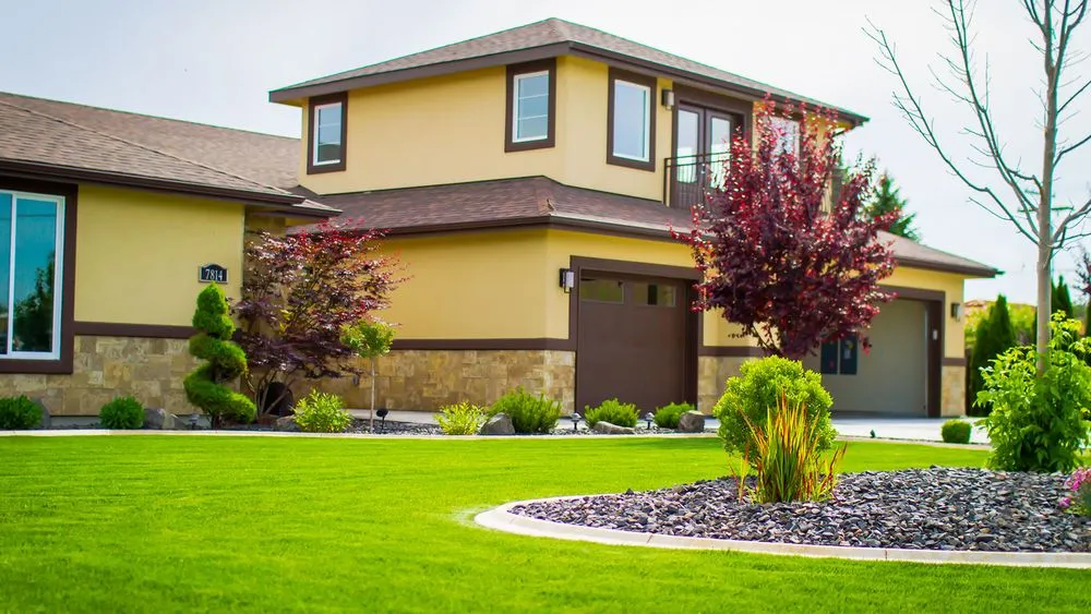 Custom residential landscaping for residential properties in Pasco, WA by Huesitos Landscaping