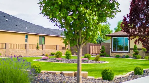 Huesitos Landscaping