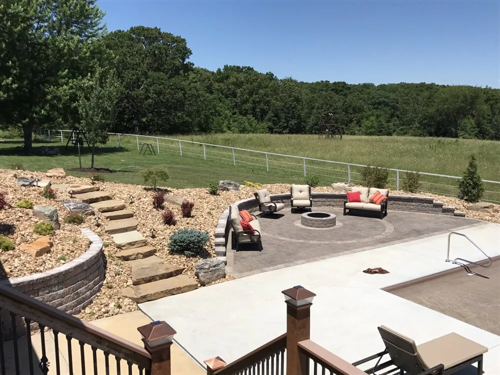 Expert yard cleanup service in Saint James, MO by Huffman Lawn & Landscaping