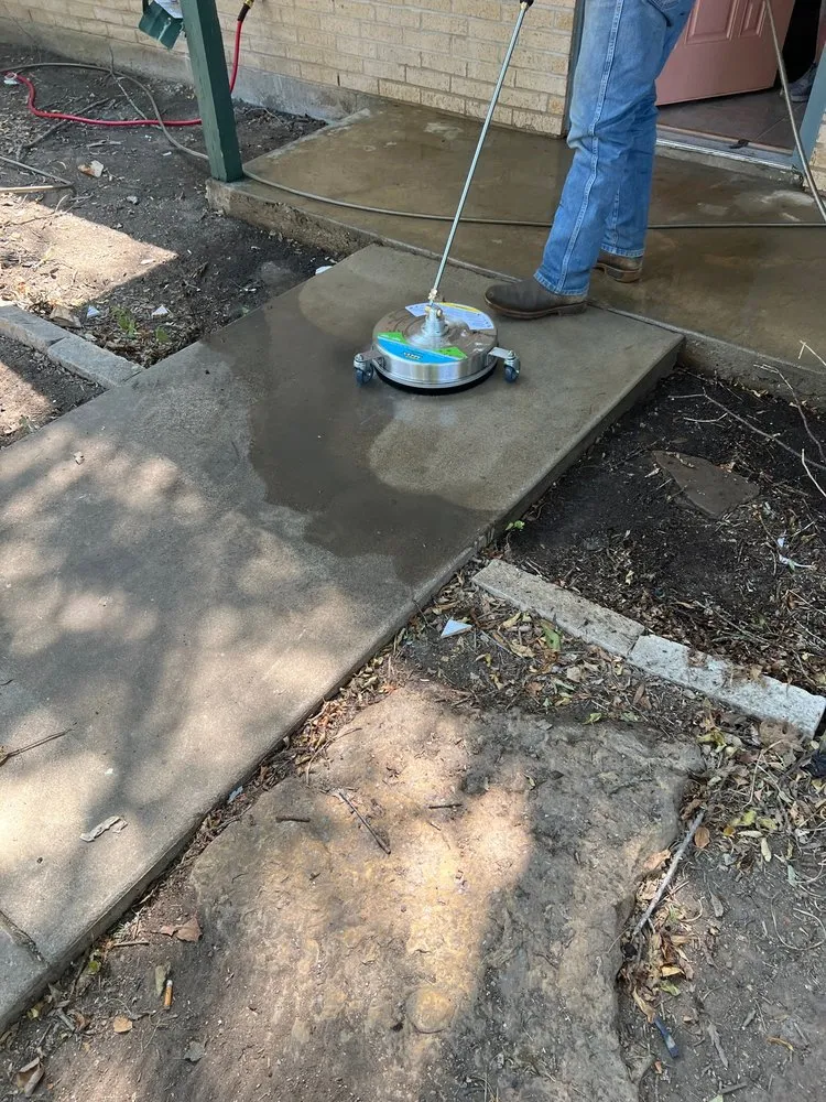 Expert yard cleanup service in Nolanville, TX - Huffy's Lawn Care