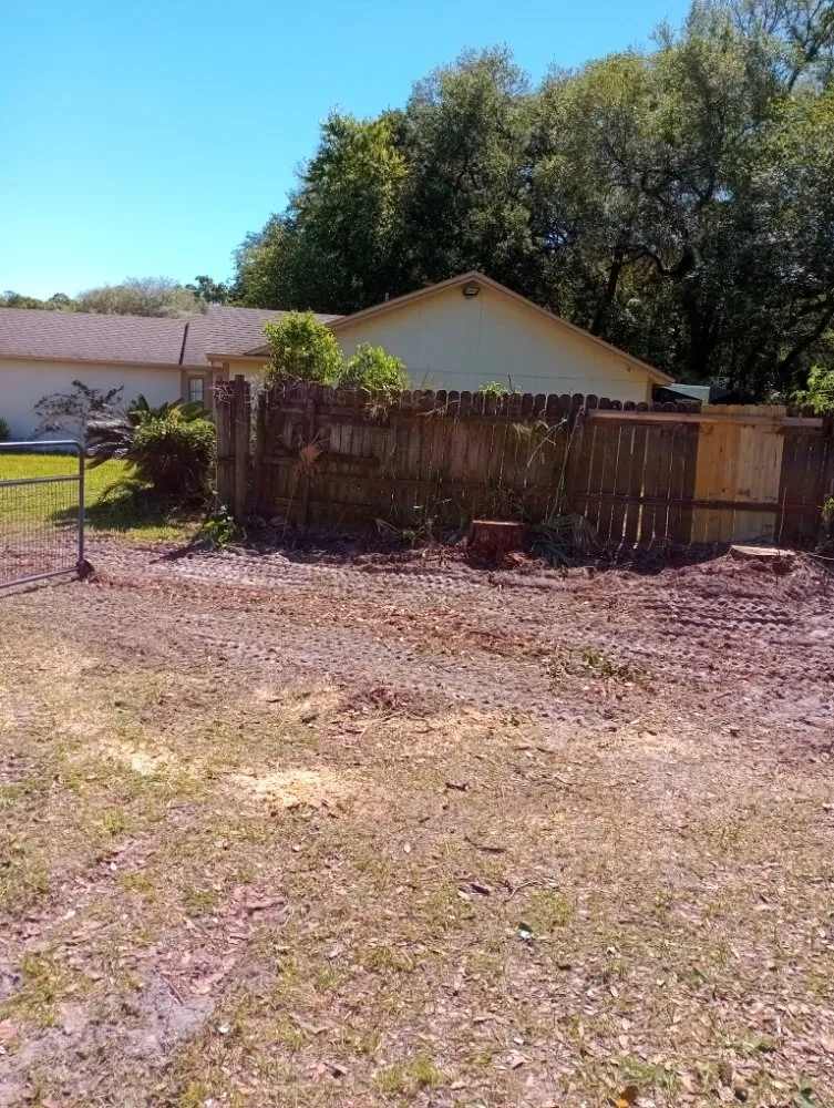 Trusted residential landscaping experts serving Jacksonville, FL - Huggins Lawn & Tree service