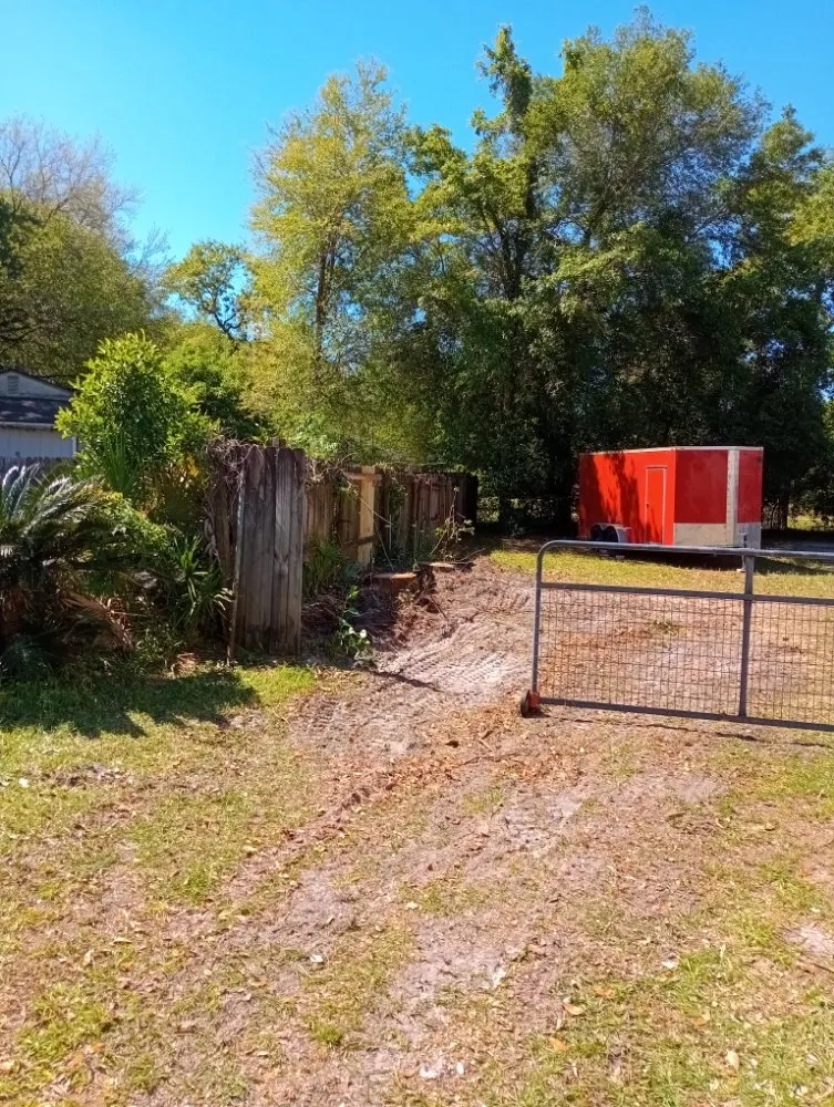 Expert lawn mowing service for beautiful yards in Jacksonville, FL by Huggins Lawn & Tree service