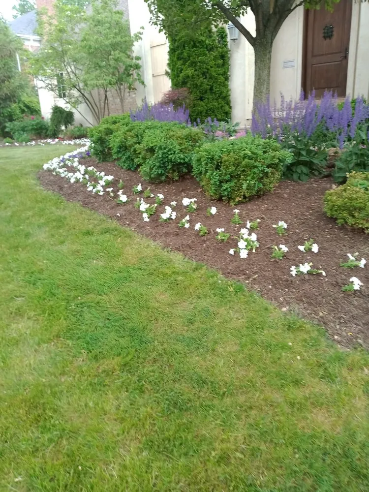Top-rated outdoor landscaping in Cleveland, OH - Huggins Lawn Care