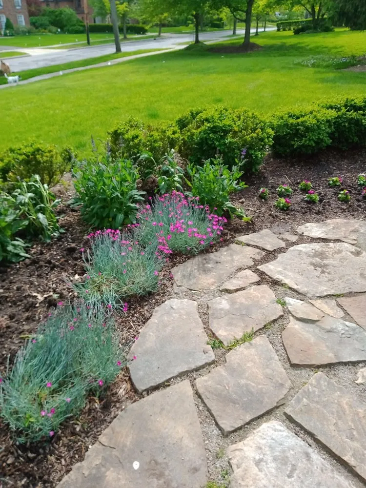 Affordable landscaping services experts serving Cleveland, OH - Huggins Lawn Care