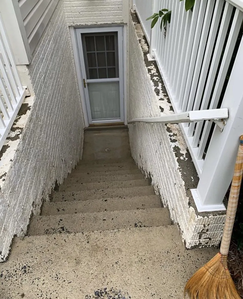 Reliable lawn mowing service experts serving Indianapolis, IN - Hughes Extreme Power Washing