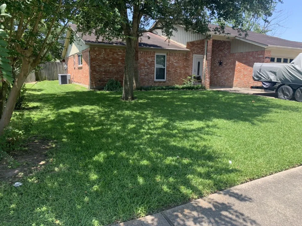 Reliable residential landscaping in South Houston, TX - Hugh’s Lawn Services