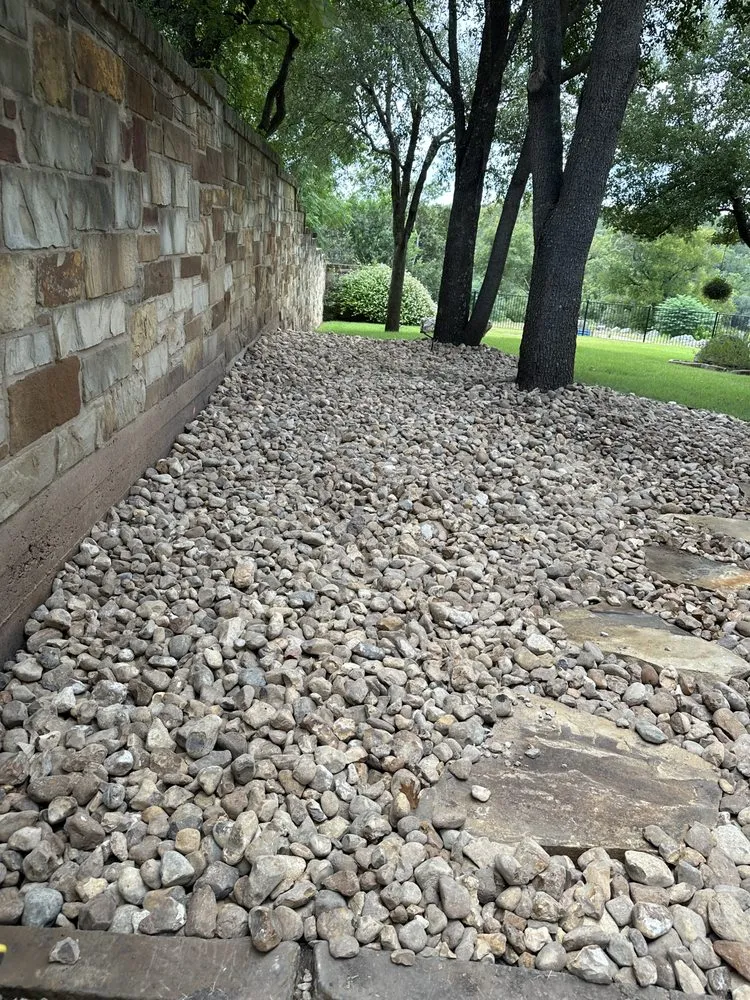 Local landscaping services in Austin, TX by Hugo Grass