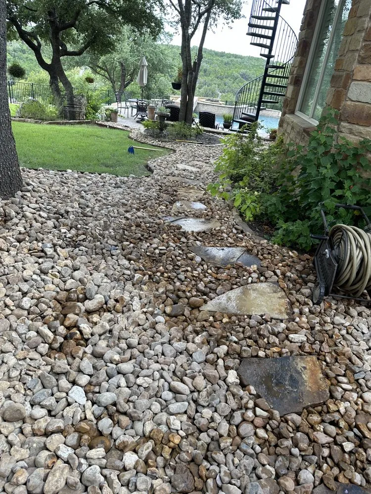 Top-rated yard cleanup service for outdoor upgrades across Austin, TX - Hugo Grass