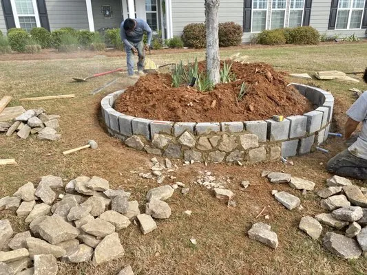 Hugo Landscaping Logo