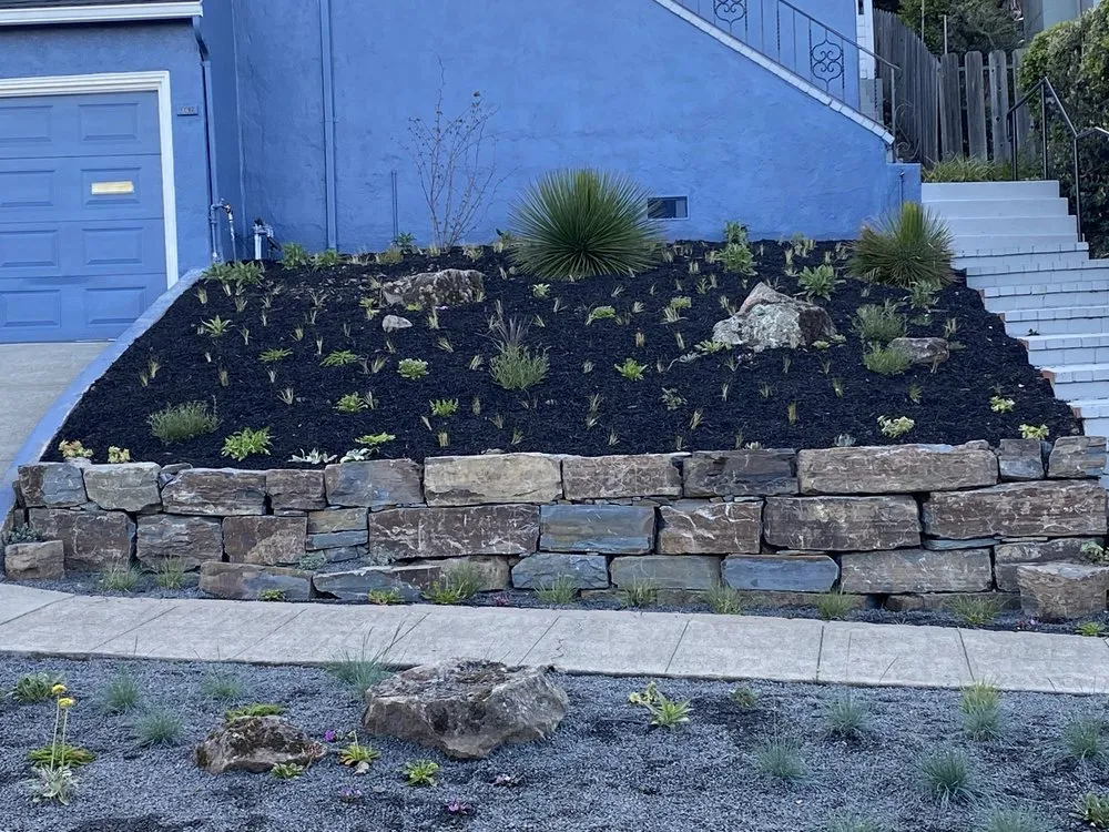 Custom outdoor landscaping in Richmond, CA - Hugo Lopez Landscaping