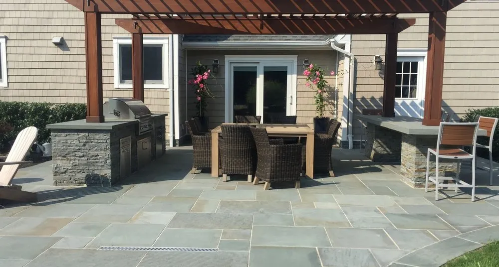 Local yard cleanup service in Riverhead, NY by Hugo Rios Masonry & Landscaping