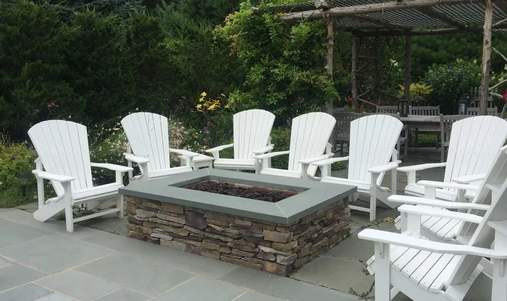 Reliable yard cleanup service experts serving Riverhead, NY - Hugo Rios Masonry & Landscaping