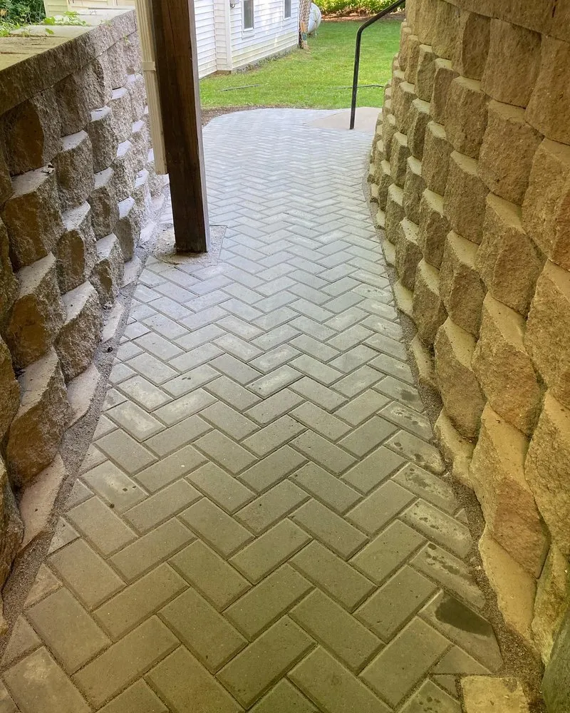 Trusted lawn care service experts serving York, ME - Hultstrom's Landscaping