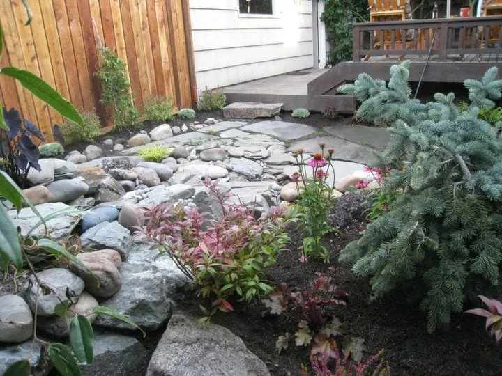 Custom residential landscaping in Edmonds, WA by Human Nature Landscape Design & Consulting