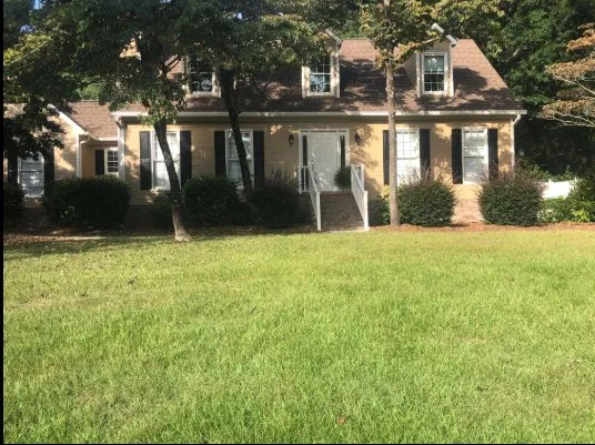 Custom outdoor landscaping in Macon, GA by Humberto Angel Landscaping