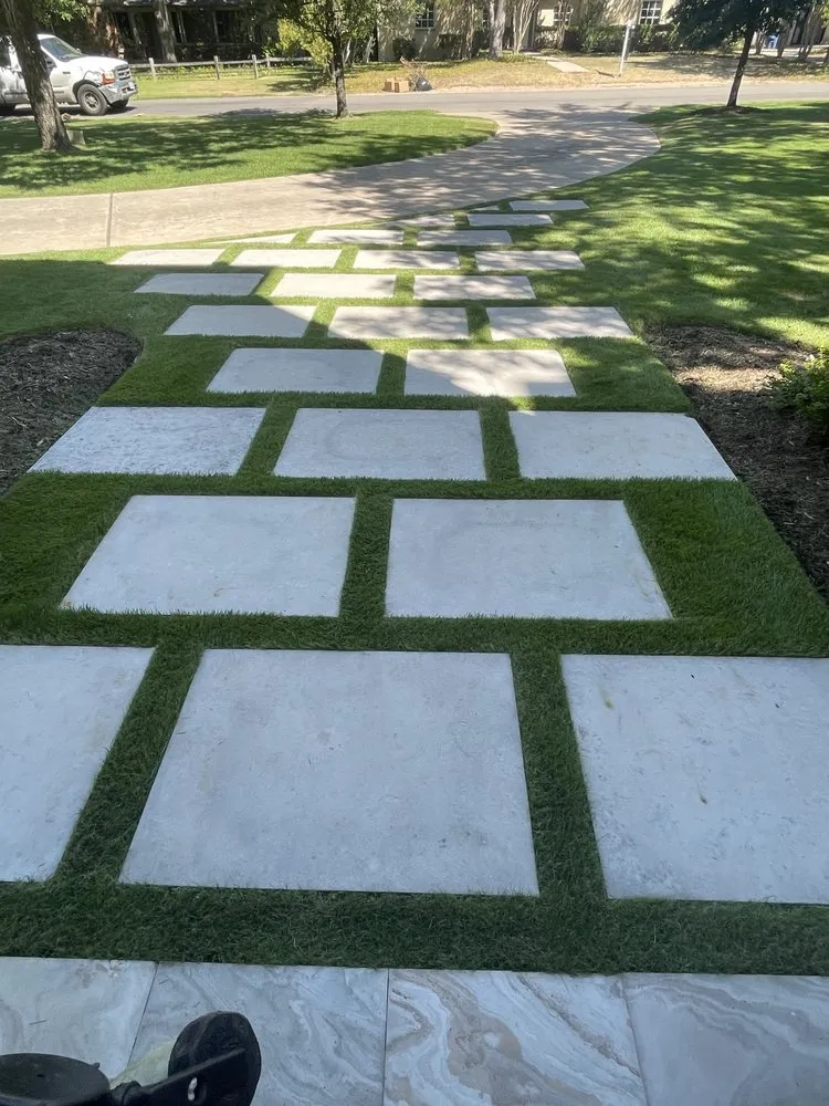 Custom outdoor landscaping in Dallas, TX by Humberto Landscape Specialist