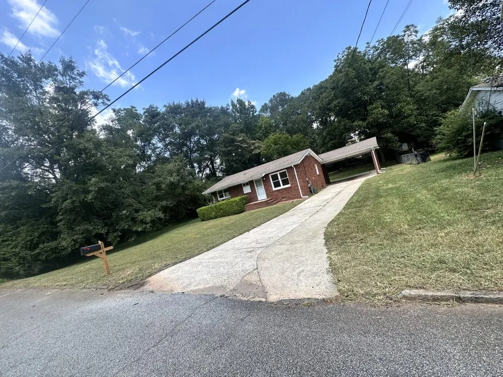 Local lawn care service for residential properties across Palmetto, GA - Humberto Patraca Lawn Care