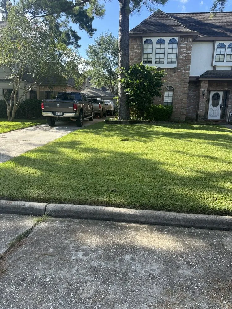 Reliable residential landscaping experts serving Houston, TX - Humberto Segovia Lawn Service