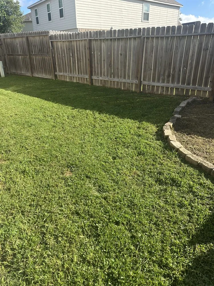Affordable residential landscaping in Houston, TX by Humberto Segovia Lawn Service