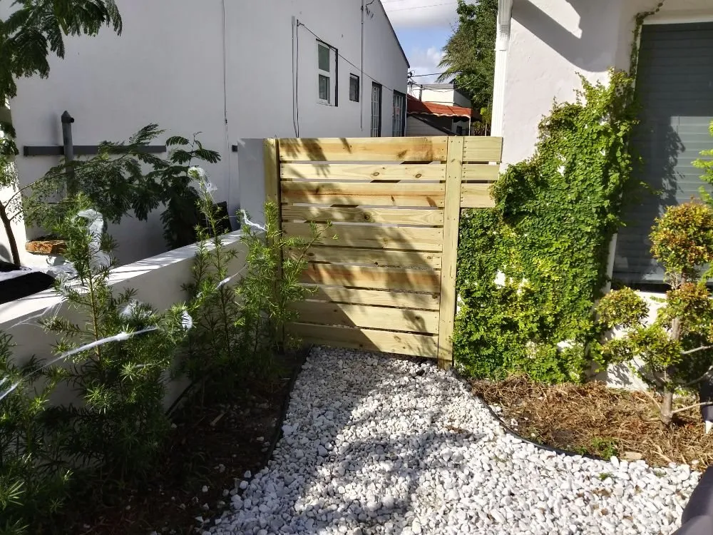 Trusted lawn mowing service in Miami, FL - Humbertooferup