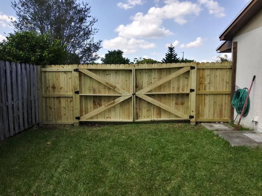 Reliable lawn mowing service in Miami, FL - Humbertooferup