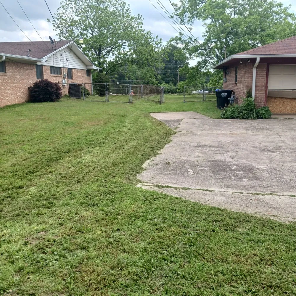 Local yard maintenance in Longview, TX by Humble Lawncare