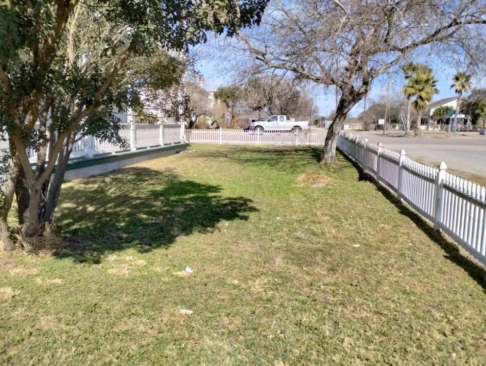 Expert residential landscaping in San Diego, TX - Humble Roots