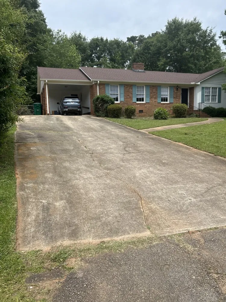 Reliable landscaping services with custom design in Wellford, SC by Huminsks Lawn Care & More