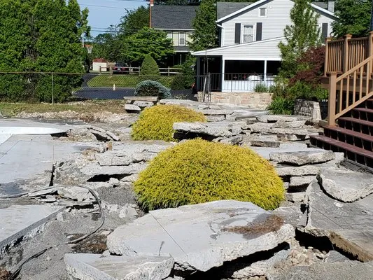 Hummel's Landscape Inc. Logo