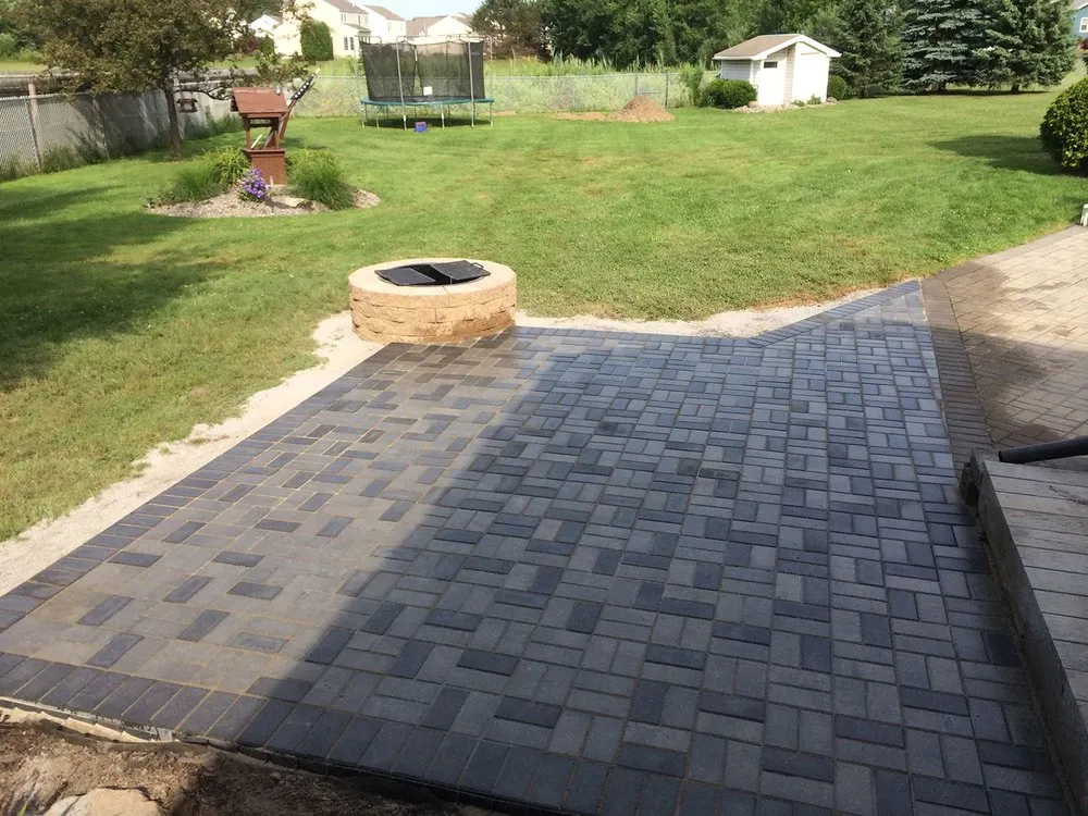 Custom outdoor landscaping for beautiful yards across Cicero, NY - Hummer Lawn & Snow