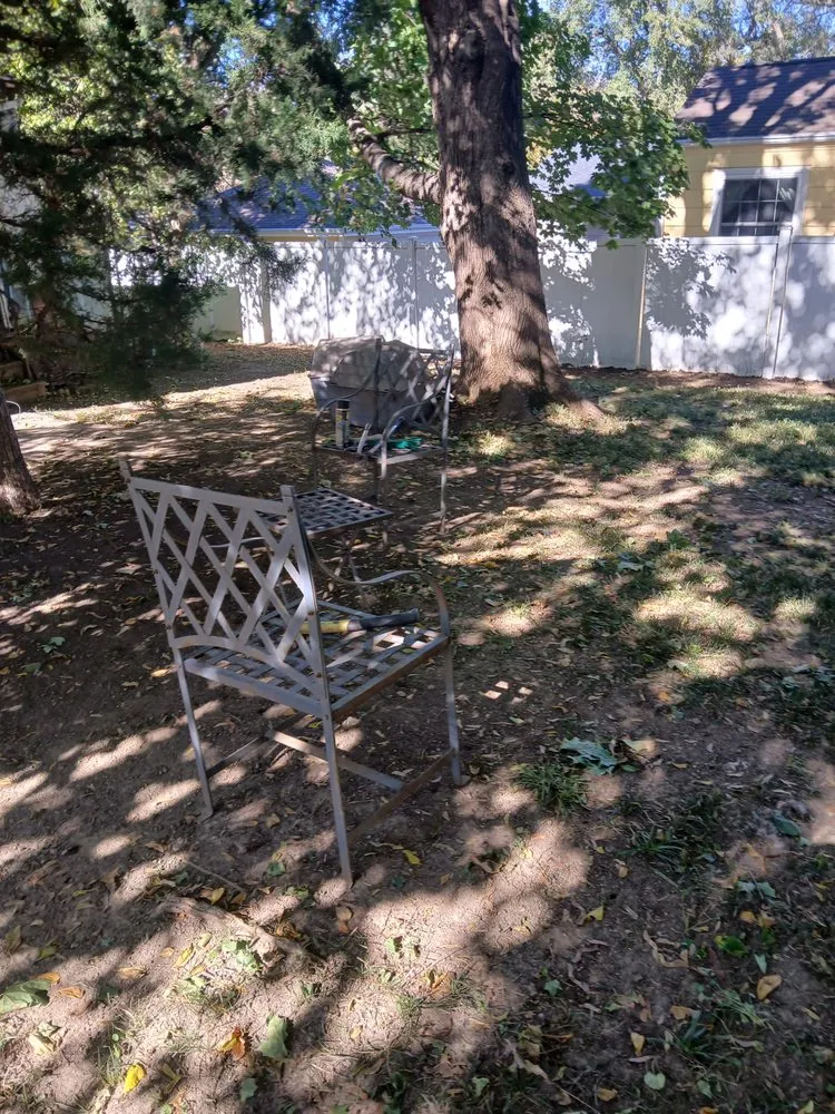 Local yard maintenance for residential properties in Des Moines, IA by Humming Bird Landscaping