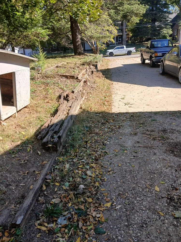 Custom landscape installation experts serving Des Moines, IA - Humming Bird Landscaping