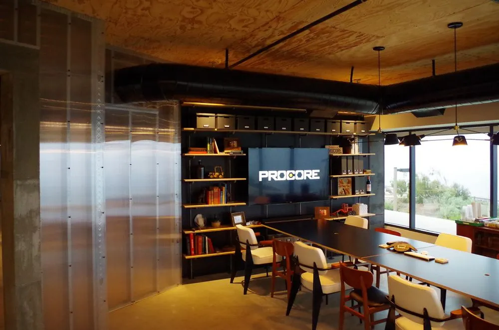 Trusted lawn care service experts serving Ojai, CA - Hummingbird Construction