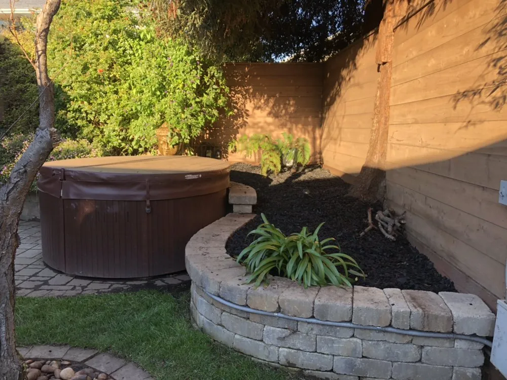 Professional lawn mowing service experts serving Oakland, CA - Hummingbird Landscape