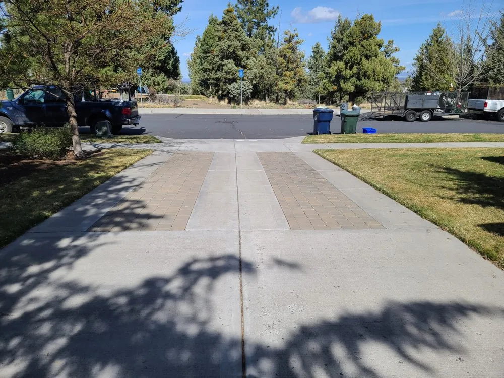 Reliable lawn care service in Bend, OR by Hummingbird Maintenance